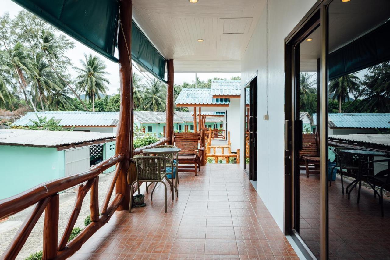 One More Night Beach Resort Baan Khai Exterior foto